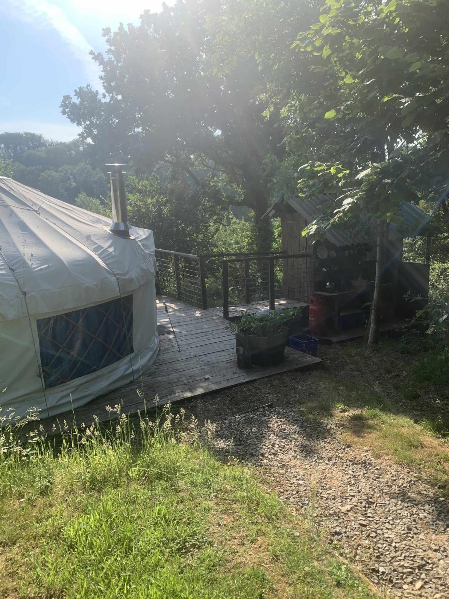 Llandysul Ceridwen Glamping, Double Decker Bus And Yurts酒店 外观 照片