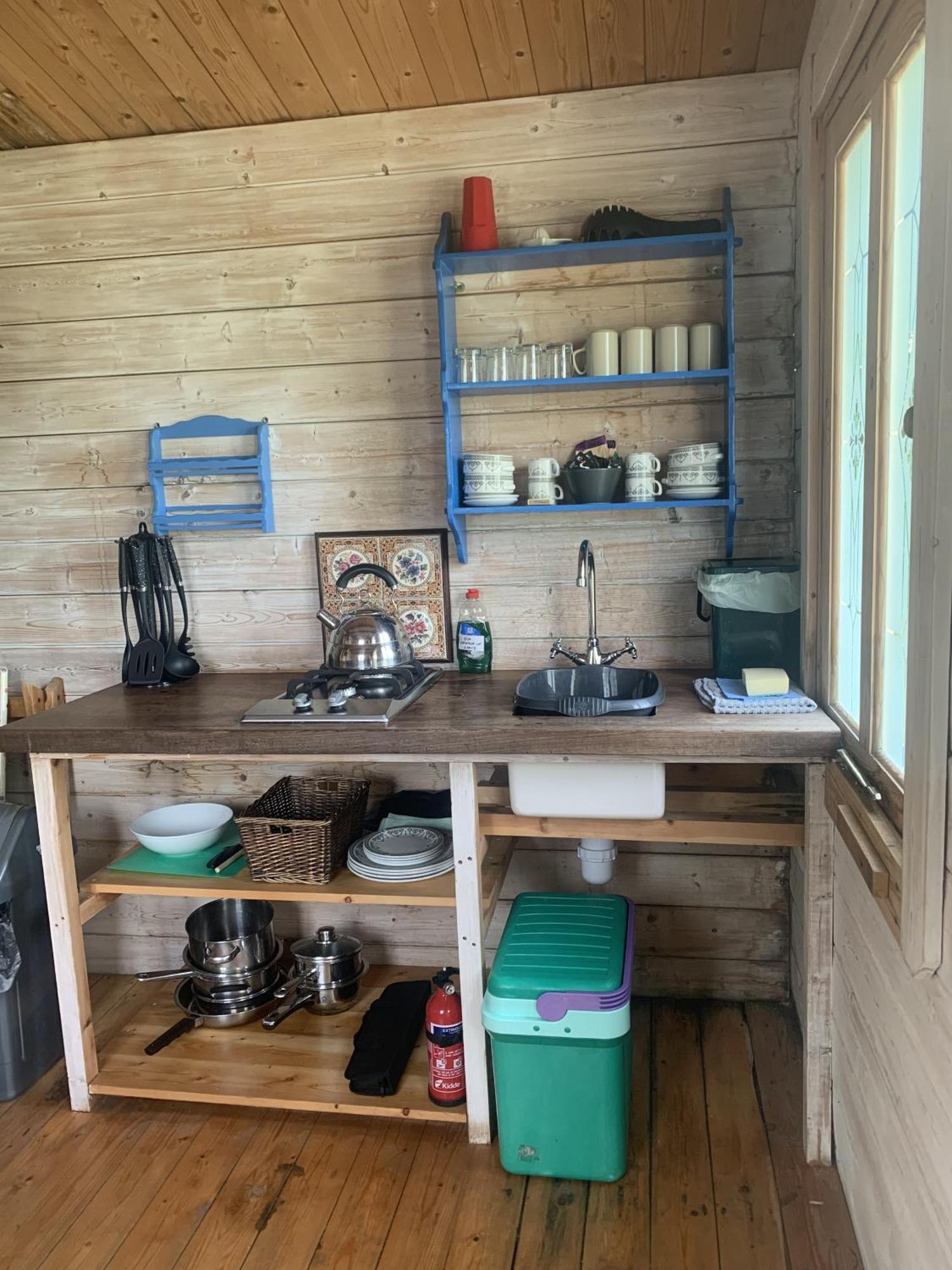 Llandysul Ceridwen Glamping, Double Decker Bus And Yurts酒店 外观 照片