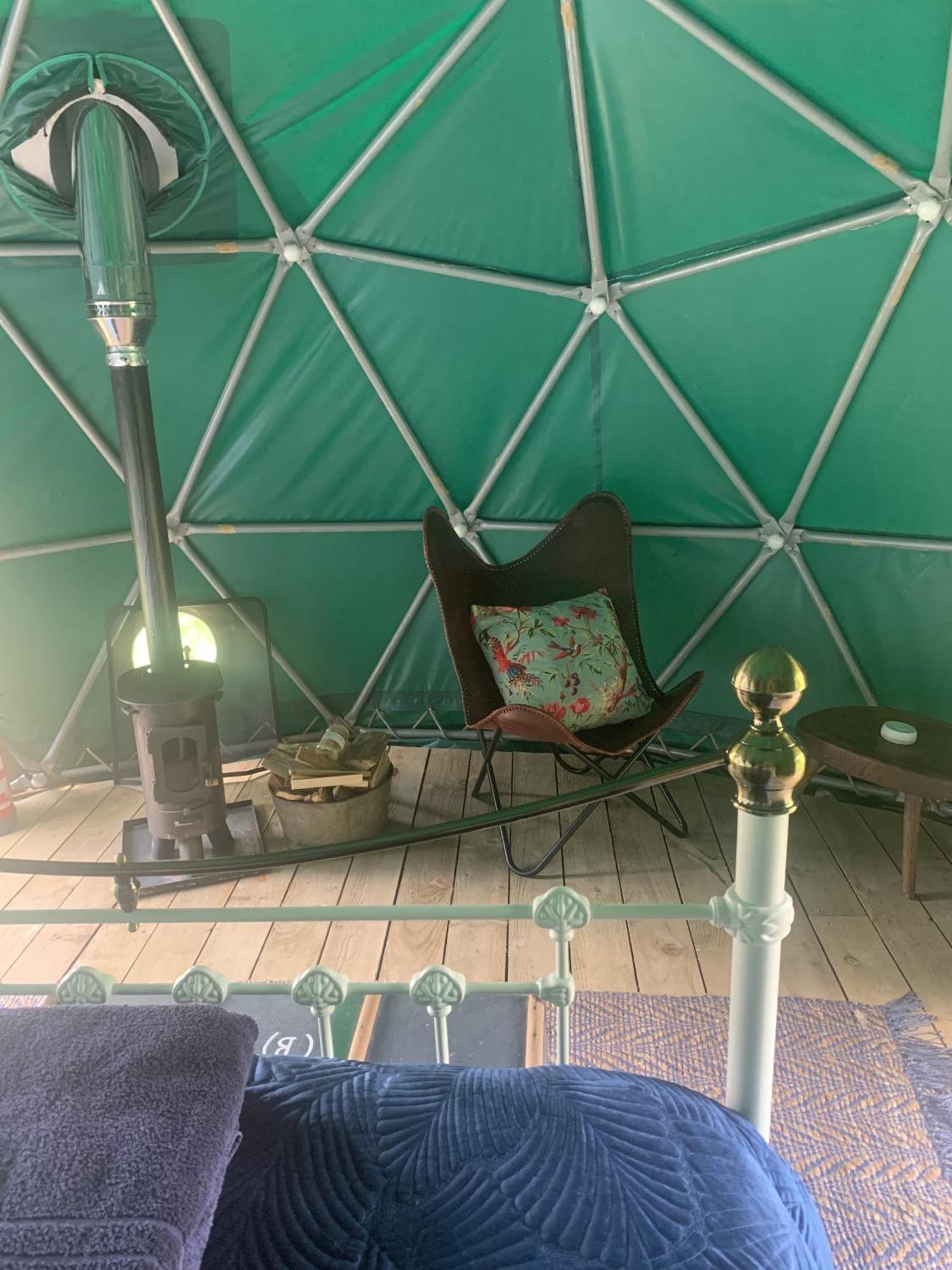 Llandysul Ceridwen Glamping, Double Decker Bus And Yurts酒店 外观 照片