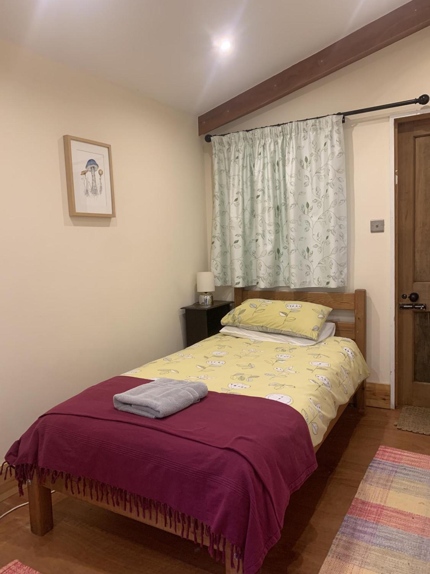 Llandysul Ceridwen Glamping, Double Decker Bus And Yurts酒店 外观 照片