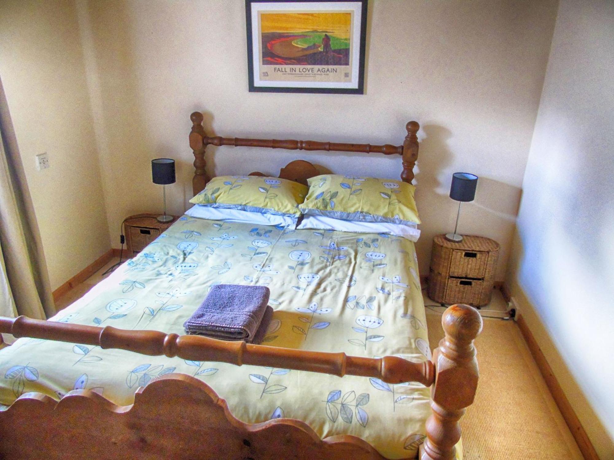 Llandysul Ceridwen Glamping, Double Decker Bus And Yurts酒店 外观 照片