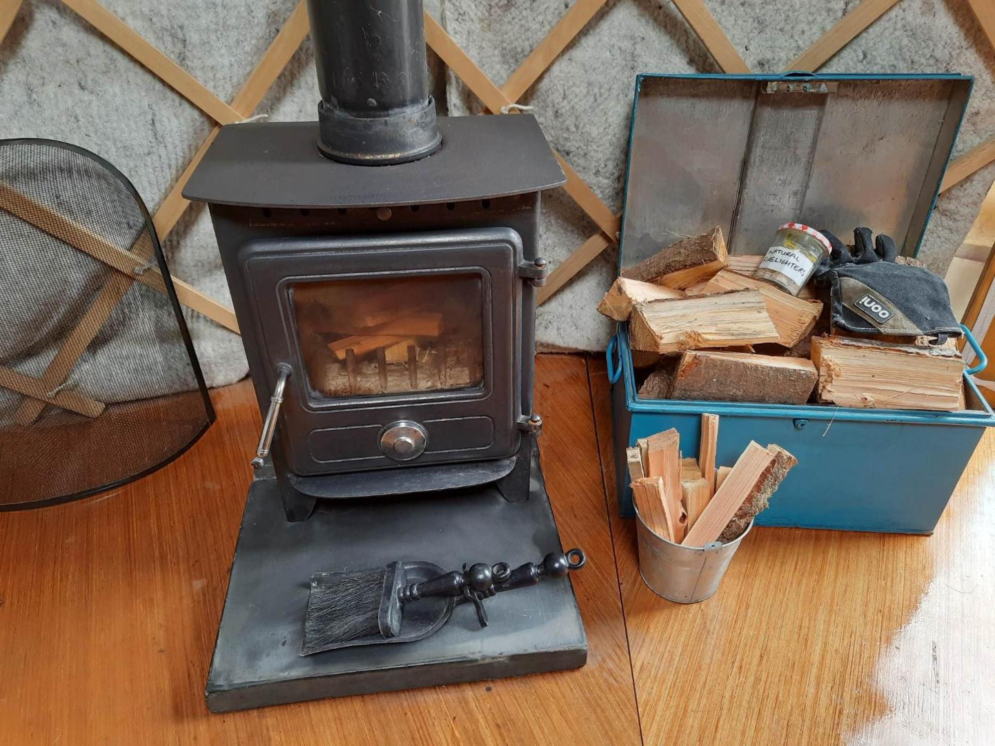 Llandysul Ceridwen Glamping, Double Decker Bus And Yurts酒店 外观 照片