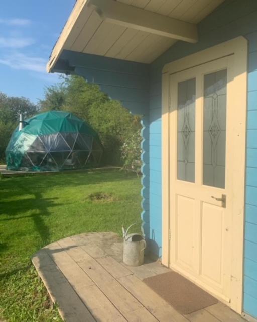 Llandysul Ceridwen Glamping, Double Decker Bus And Yurts酒店 外观 照片